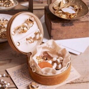 NWT Sézane Jewelry Box Travel Case Organic Cotton Velvet in Caramel